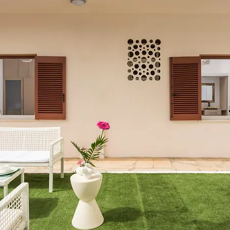 Luxury Garden Villas Casa di campagna La Canea